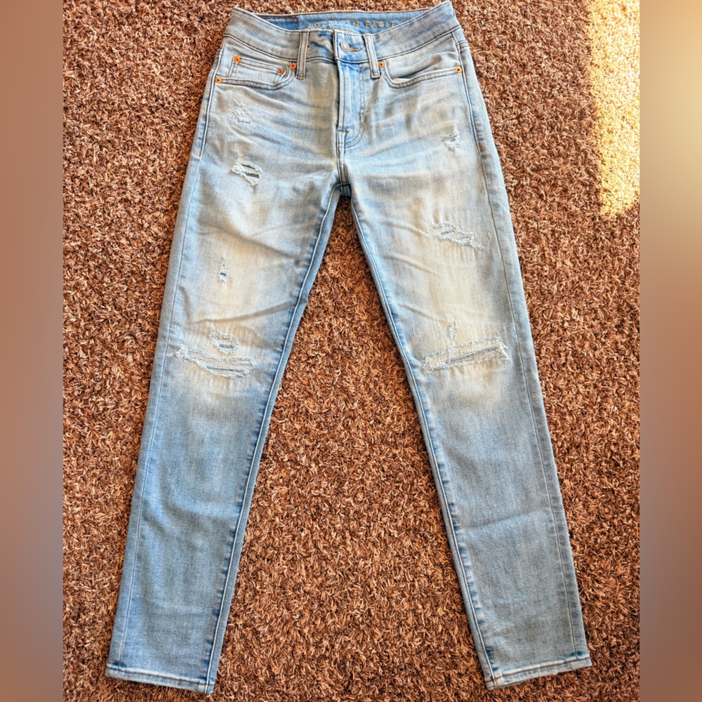 American Eagle Outfitters Light Blue Skinny Jeans